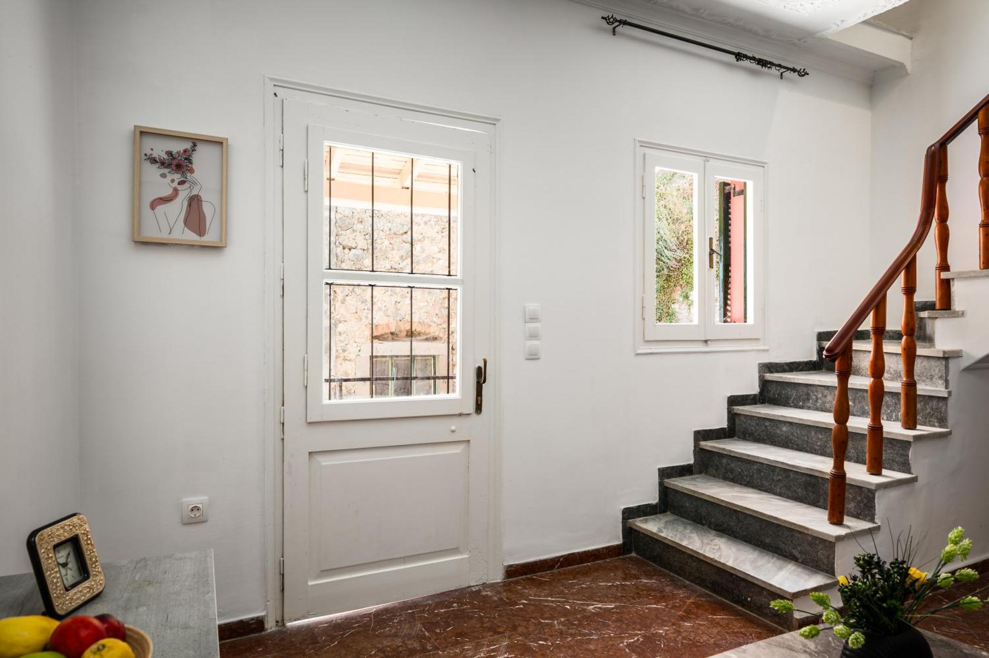 Eveniki House Holiday home *